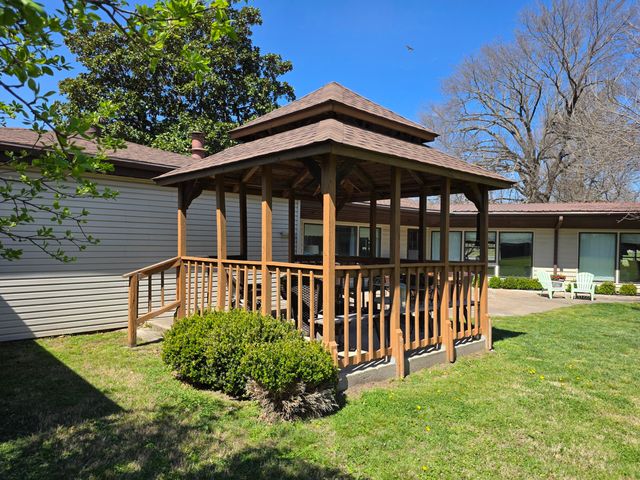 1800 Rockdale Boulevard, Miami, OK 74354