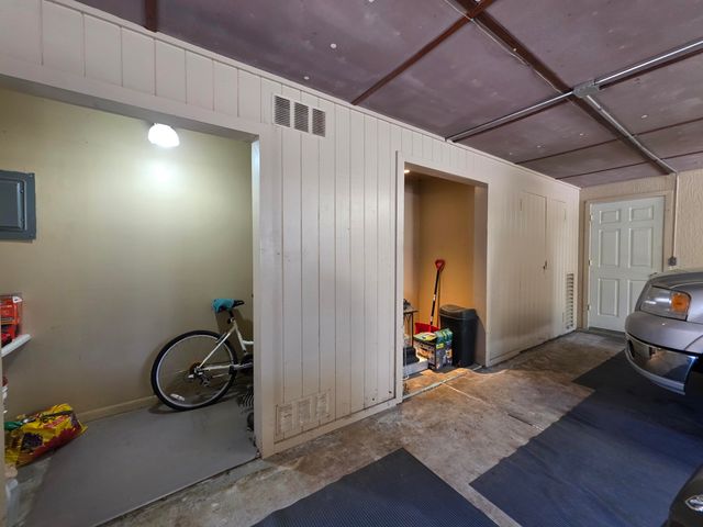 1800 Rockdale Boulevard, Miami, OK 74354