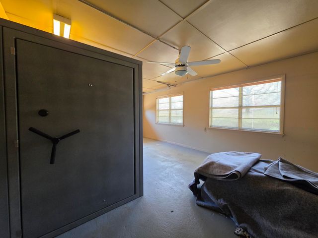 1800 Rockdale Boulevard, Miami, OK 74354