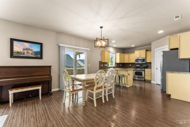 7443 W Skylight St, Boise, ID 83709