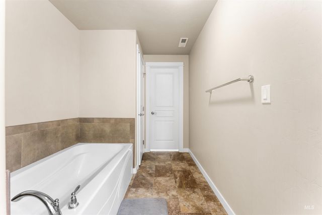 7443 W Skylight St, Boise, ID 83709