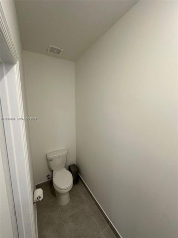 12868 SW 232nd Ter ., Homestead, FL 33032