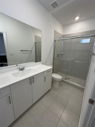 12868 SW 232nd Ter ., Homestead, FL 33032