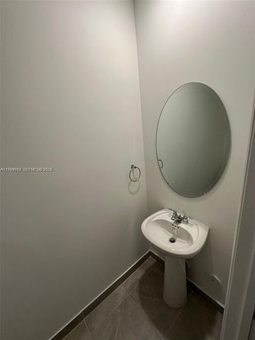 12868 SW 232nd Ter ., Homestead, FL 33032