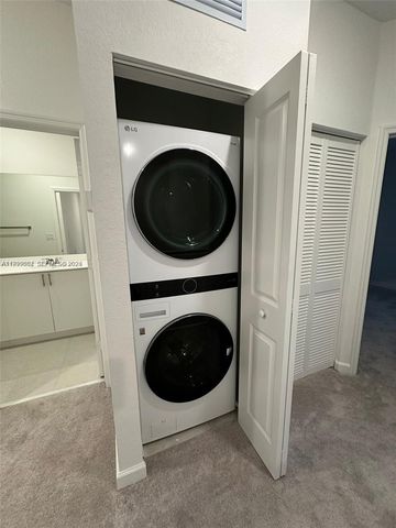 12868 SW 232nd Ter ., Homestead, FL 33032