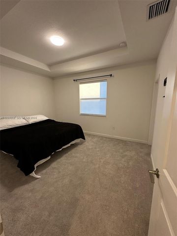 12868 SW 232nd Ter ., Homestead, FL 33032