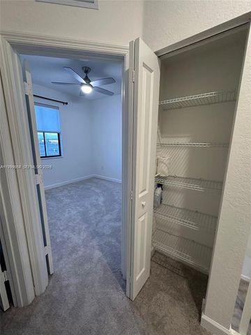 12868 SW 232nd Ter ., Homestead, FL 33032