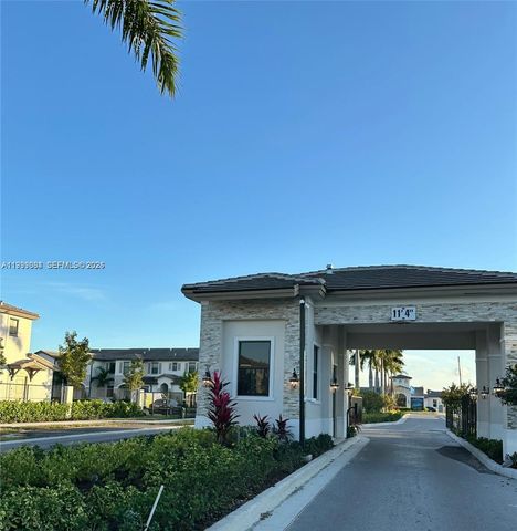 12868 SW 232nd Ter ., Homestead, FL 33032