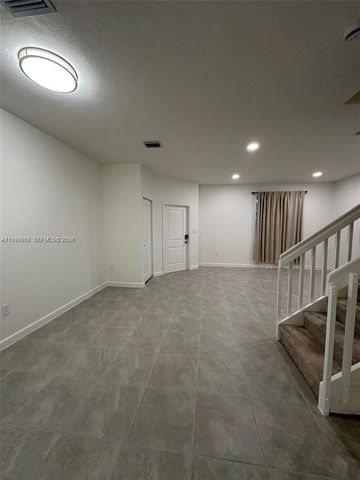 12868 SW 232nd Ter ., Homestead, FL 33032