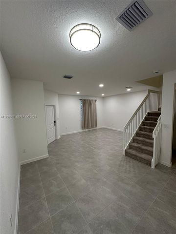 12868 SW 232nd Ter ., Homestead, FL 33032