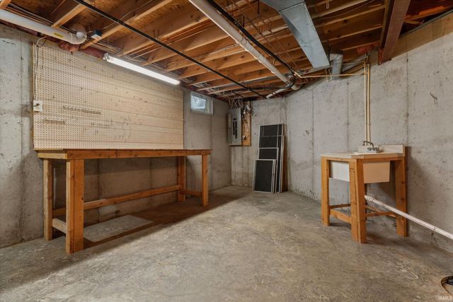 22931 Stone Way Street, Elkhart, IN 46514