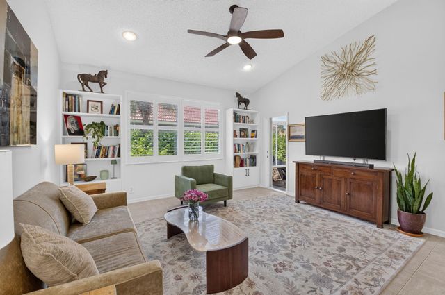 6272 PETUNIA Road, Delray Beach, FL 33484