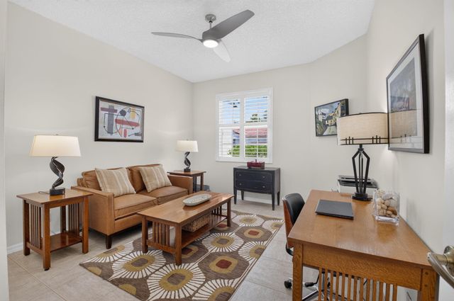 6272 PETUNIA Road, Delray Beach, FL 33484