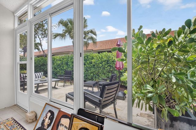 6272 PETUNIA Road, Delray Beach, FL 33484