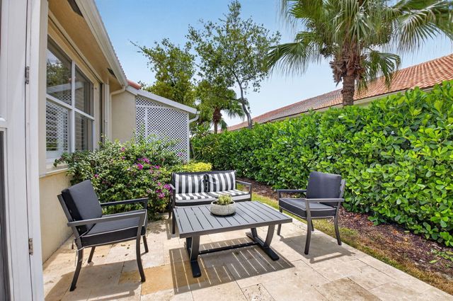 6272 PETUNIA Road, Delray Beach, FL 33484