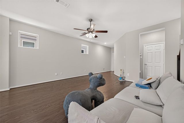 8659 Cedardale Park Drive, Houston, TX 77063