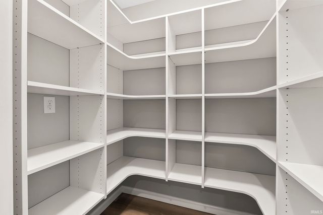 11161 Oaklynn Reserve Boulevard, Fort Wayne, IN 46835