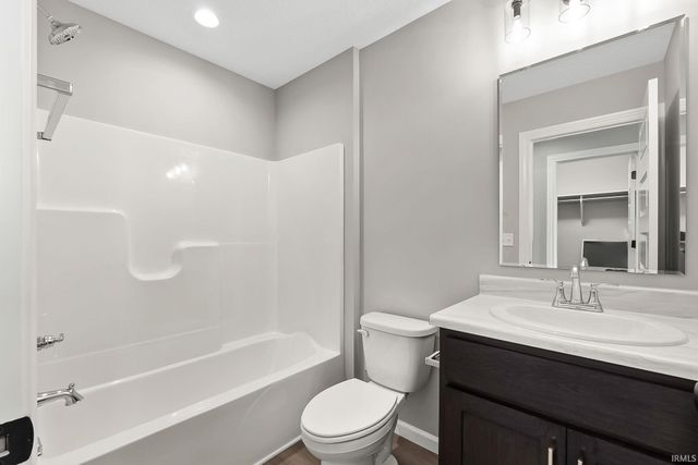 11161 Oaklynn Reserve Boulevard, Fort Wayne, IN 46835