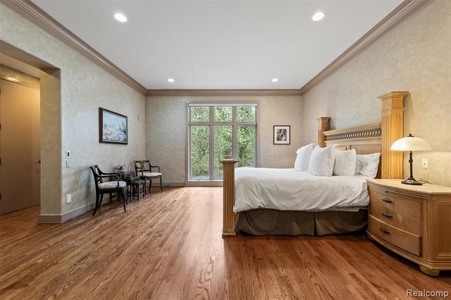 1800 Tiverton Road, Bloomfield Hills, MI 48304