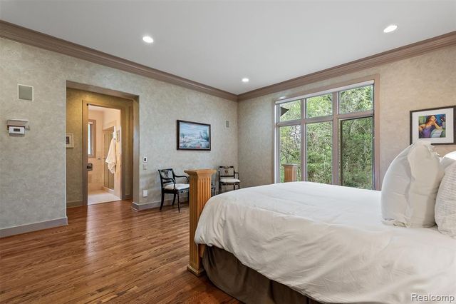 1800 Tiverton Road, Bloomfield Hills, MI 48304