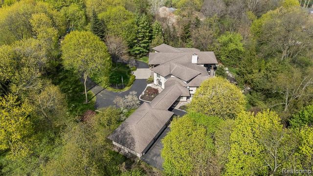 1800 Tiverton Road, Bloomfield Hills, MI 48304