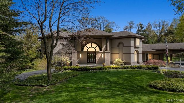 1800 Tiverton Road, Bloomfield Hills, MI 48304