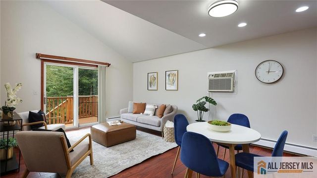 20 Crosby Avenue, Edison, NJ 08817