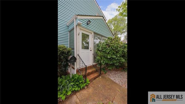 20 Crosby Avenue, Edison, NJ 08817