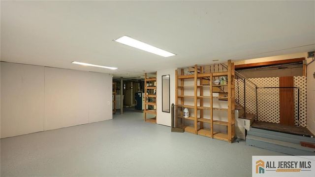 20 Crosby Avenue, Edison, NJ 08817