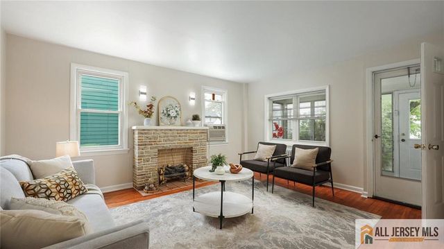 20 Crosby Avenue, Edison, NJ 08817