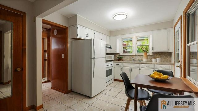 20 Crosby Avenue, Edison, NJ 08817