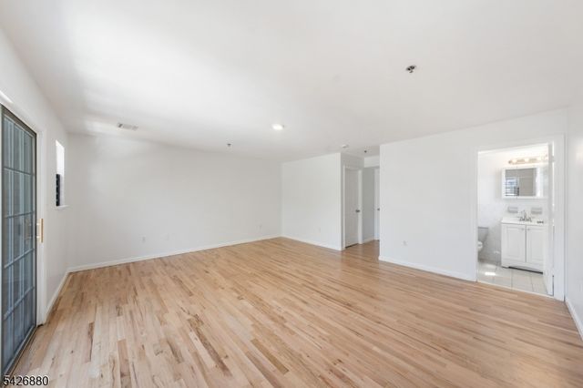 336 S 10Th St, Newark City, NJ 07103