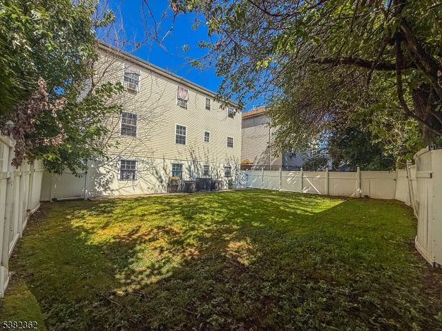 336 S 10Th St, Newark City, NJ 07103