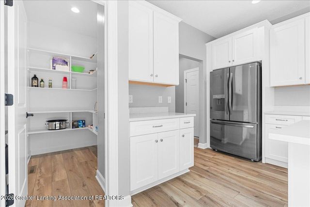 15297 Sherwood Lane, Lansing, MI 48906
