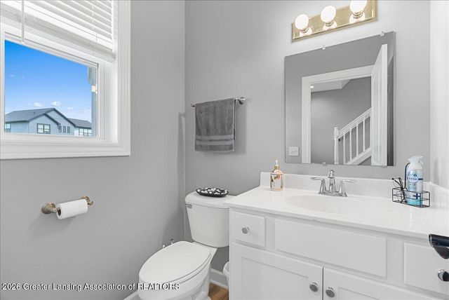 15297 Sherwood Lane, Lansing, MI 48906