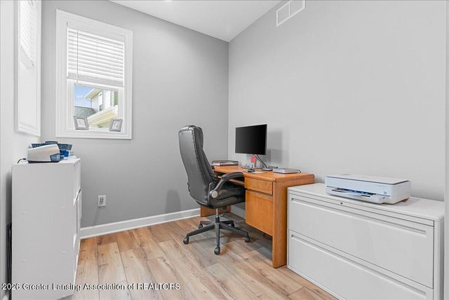 15297 Sherwood Lane, Lansing, MI 48906