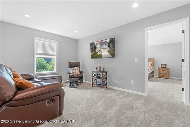 15297 Sherwood Lane, Lansing, MI 48906