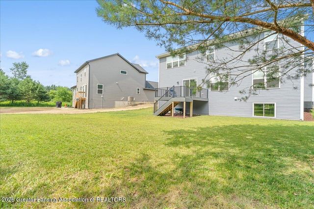 15297 Sherwood Lane, Lansing, MI 48906