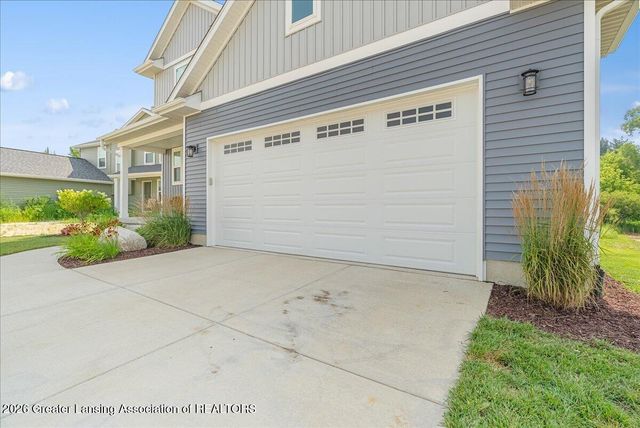 15297 Sherwood Lane, Lansing, MI 48906