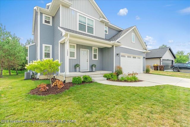 15297 Sherwood Lane, Lansing, MI 48906