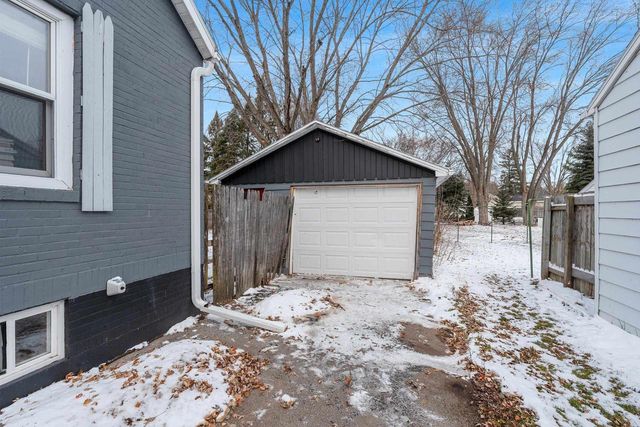 323 FRONT STREET, Pulaski, WI 54162