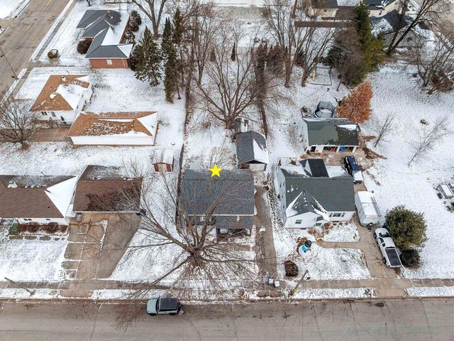 323 FRONT STREET, Pulaski, WI 54162