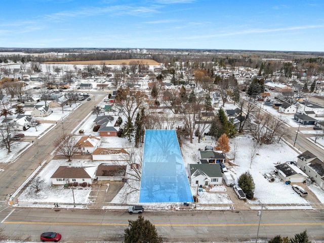 323 FRONT STREET, Pulaski, WI 54162