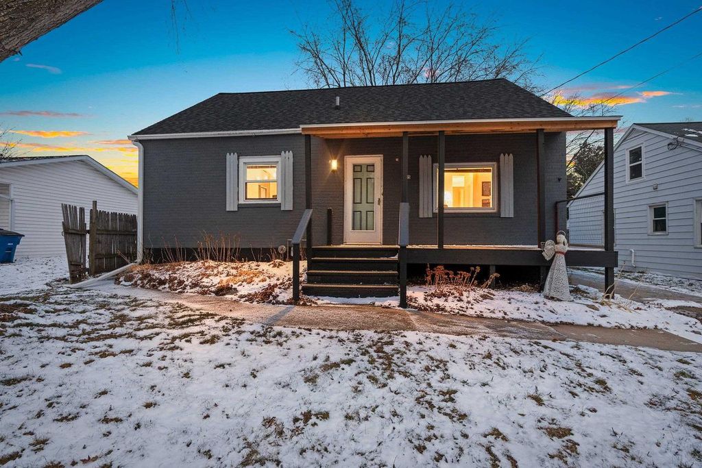 323 FRONT STREET, Pulaski, WI 54162