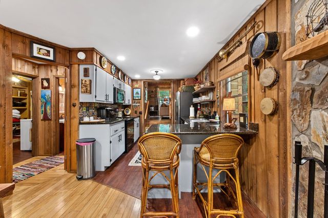 184 Fightingtown Drive, Blue Ridge, GA 30513