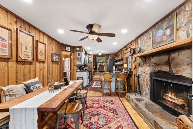 184 Fightingtown Drive, Blue Ridge, GA 30513