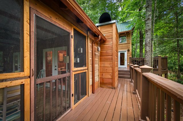 184 Fightingtown Drive, Blue Ridge, GA 30513