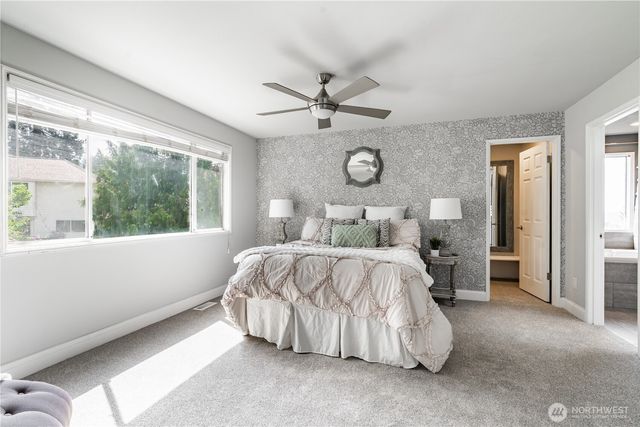 902 52nd Street SE, Auburn, WA 98092
