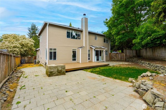 902 52nd Street SE, Auburn, WA 98092