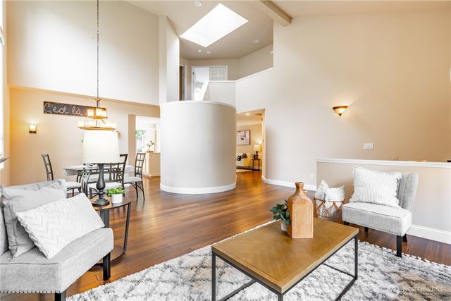 902 52nd Street SE, Auburn, WA 98092